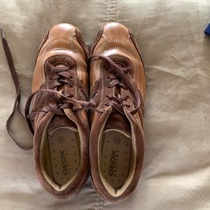 Geox two tone leather sneakers